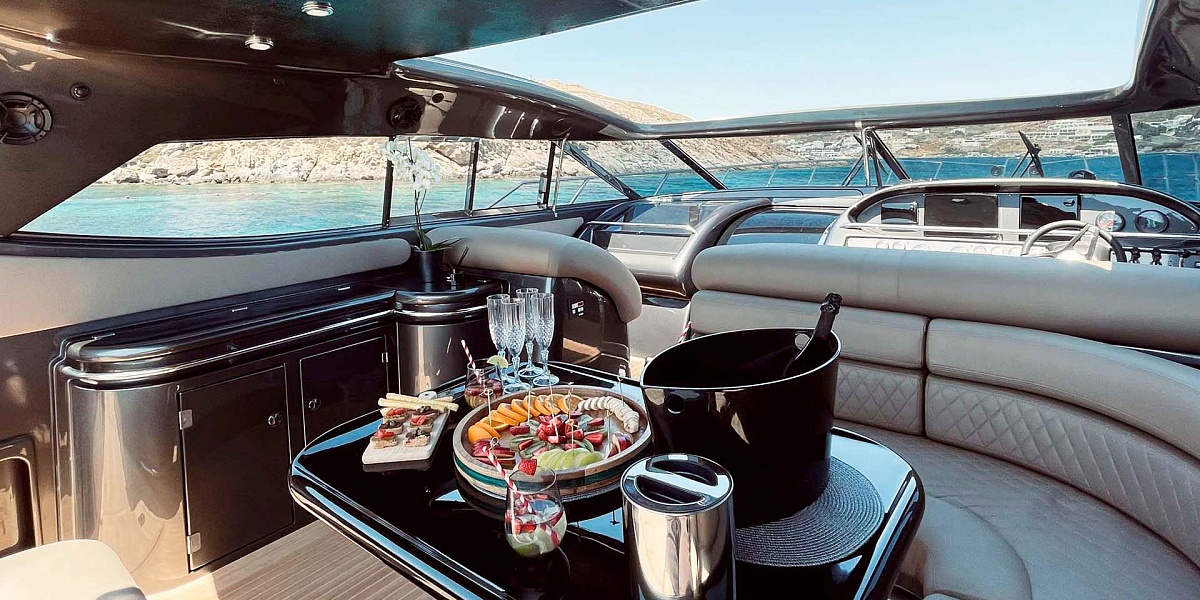 Аренда яхты Sunseeker 68 "007" на Миконосе